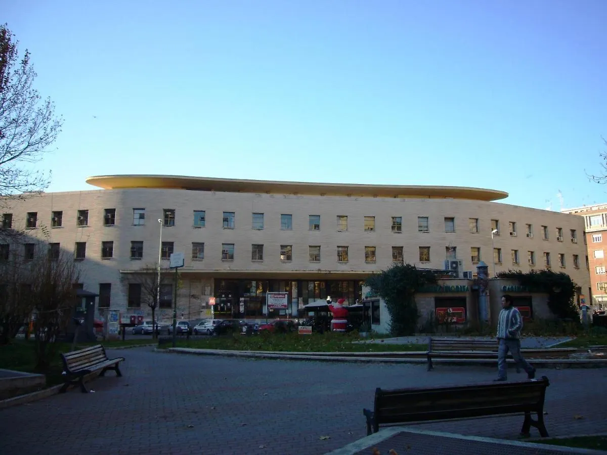 Central Appartment Piazza Bologna Rm Perris House Rom